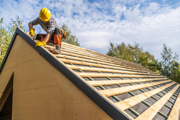 Best Roof Repair Services  in Lake Mills, WI