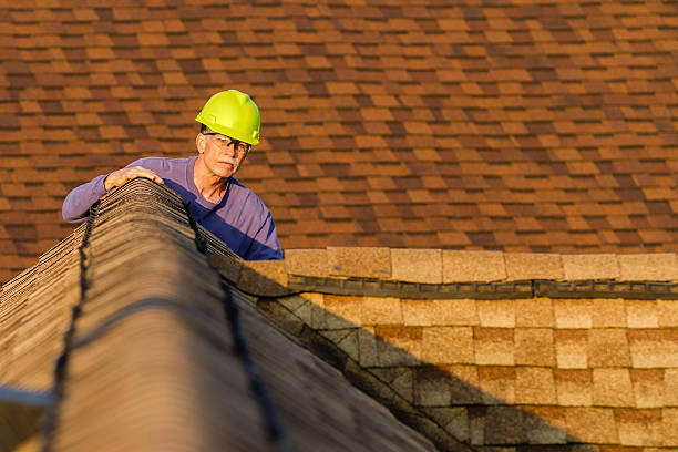 Best Flat Roof Repair Services  in Lake Mills, WI